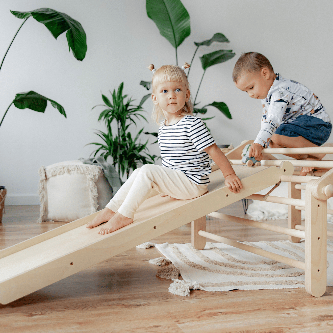 MOPITRI® 4-segment Modifiable Climbing Triangle With a Sliding/Climbing Ramp - VentureKids