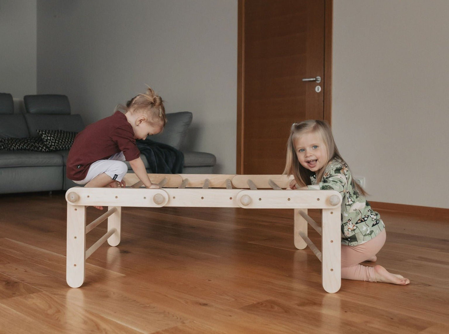 FIPITRI® 5-segment Modifiable Climbing Frame With a Sliding/Climbing Ramp - VentureKids