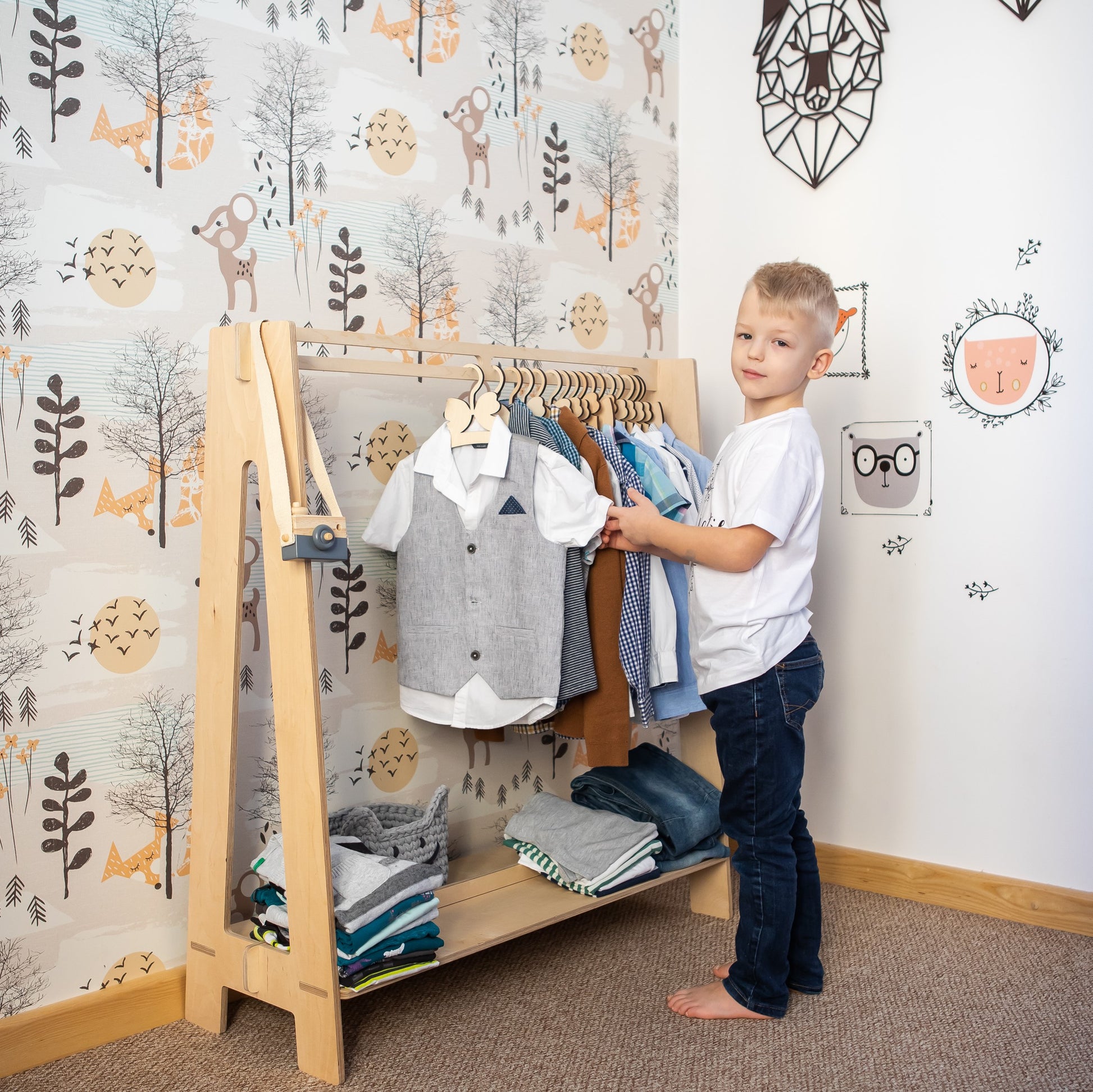 Toddlers Clothing Rack for Hangers - VentureKids