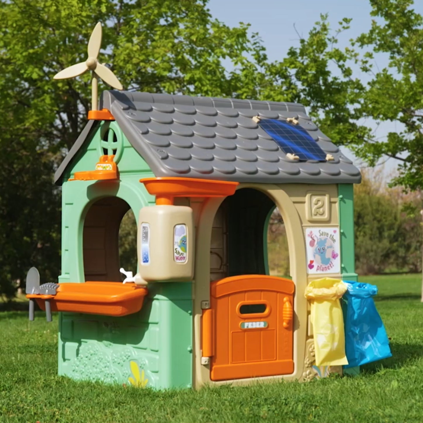Återvunnet ECO-Lekstuga - VentureKids